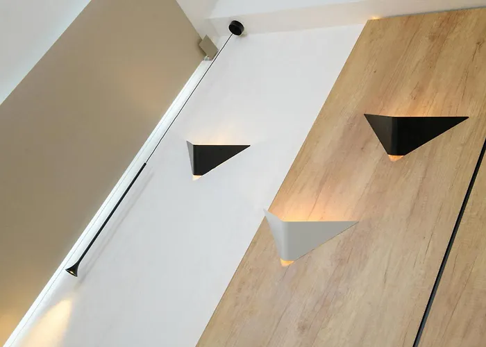 Litus Aureum * خْريسيا أموذيا